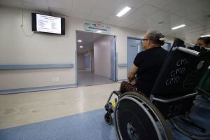 Read more about the article Em breve, principais hospitais do Amazonas vão contar com painel para mostrar se médicos estão presentes, ausentes ou atrasados para o serviço.