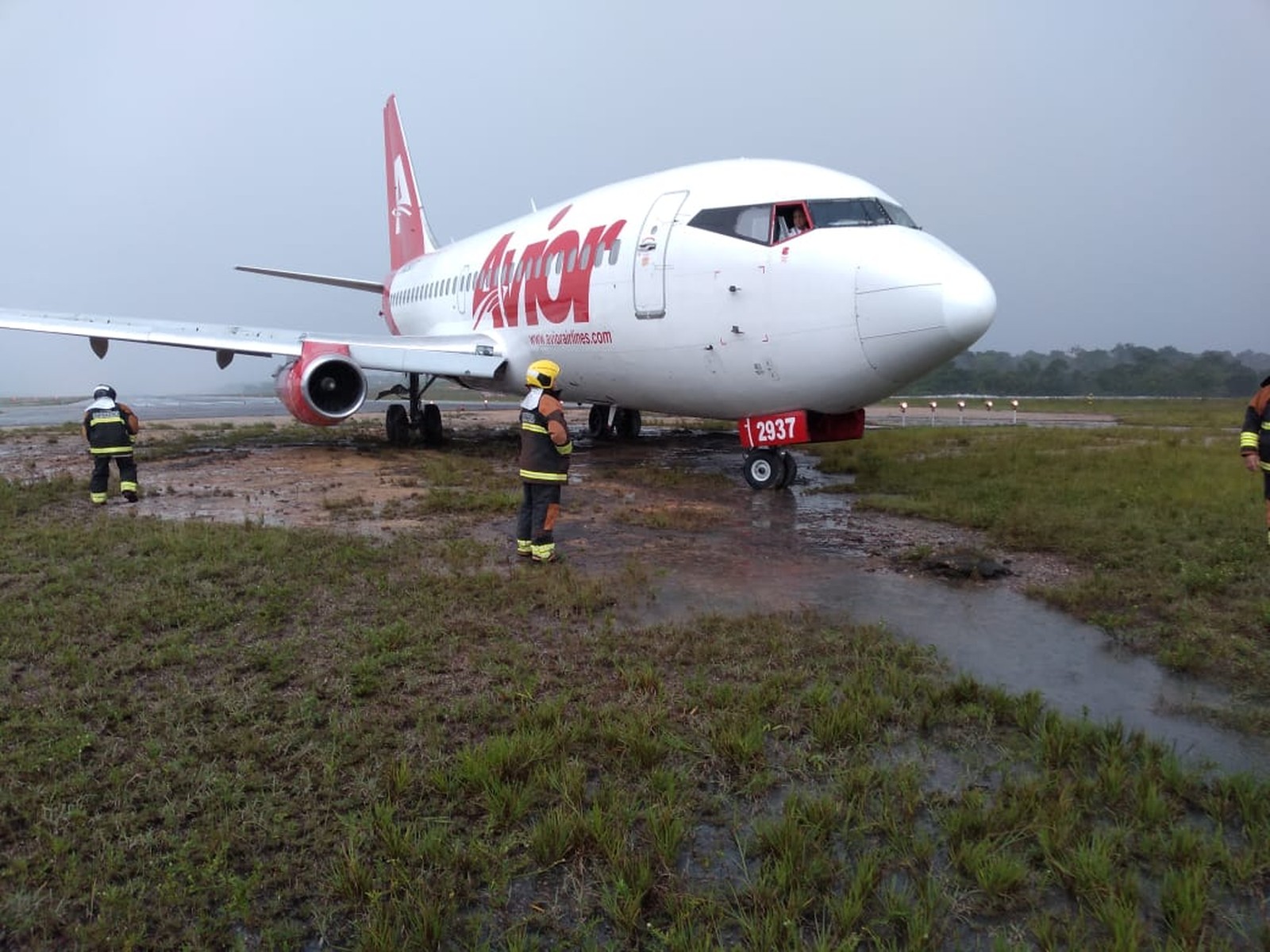 You are currently viewing Avião derrapa na pista e interdita aeroporto de Manaus durante forte chuva