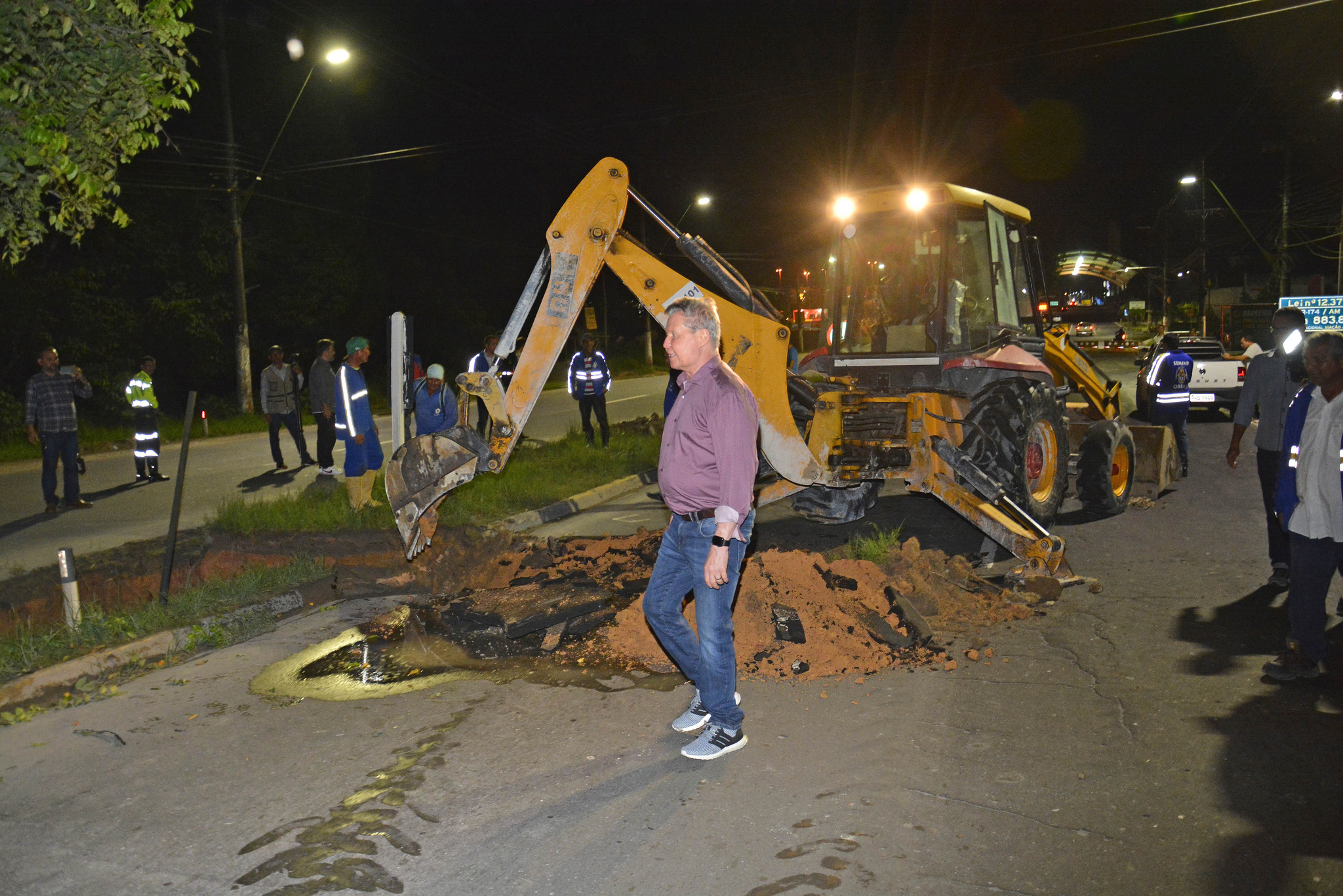 You are currently viewing Prefeitura trabalha para recuperar, de forma emergencial, trecho da rodovia AM-010