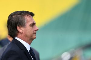 Read more about the article Jair Bolsonaro assina decreto para posse de armas de fogo