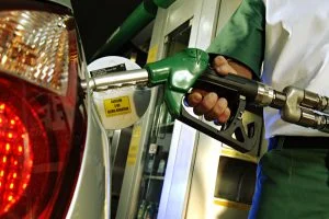Leia mais sobre o artigo Petrobras reduz preço da gasolina em 1,38% nas refinarias