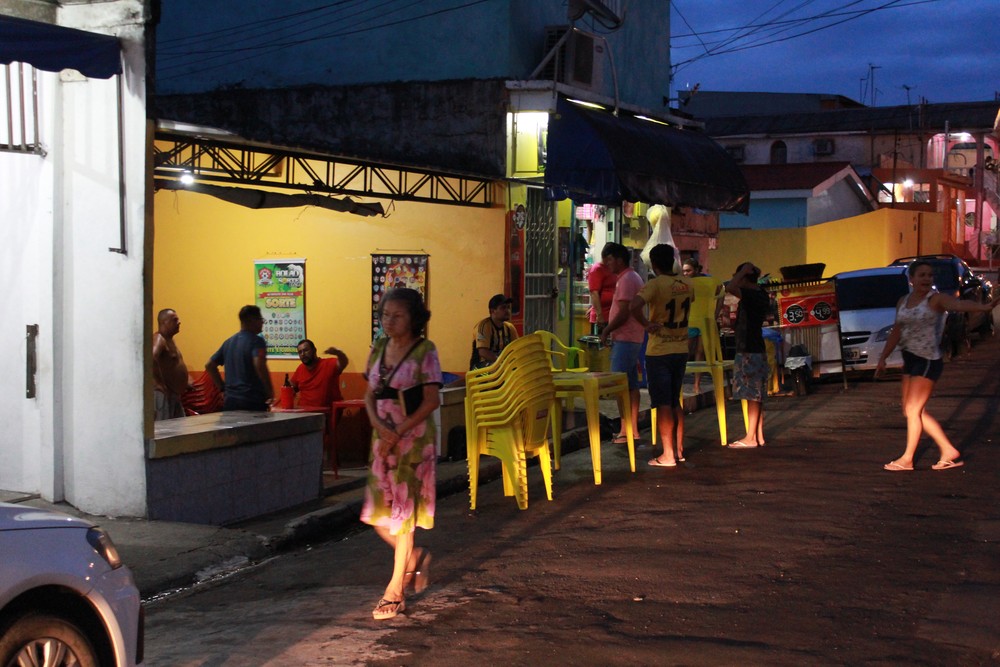 You are currently viewing Homem morre e outros dois são baleados em bar na Zona Oeste de Manaus