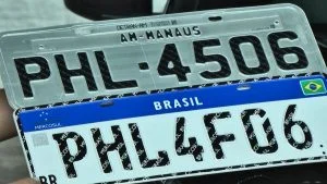 Leia mais sobre o artigo Amazonas completa um mês com mais de 10 mil veículos com a nova placa do Mercosul