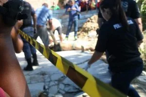 Leia mais sobre o artigo IMAGENS FORTES: Corpo de sargento da PM é encontrado dentro de igarapé em Manaus