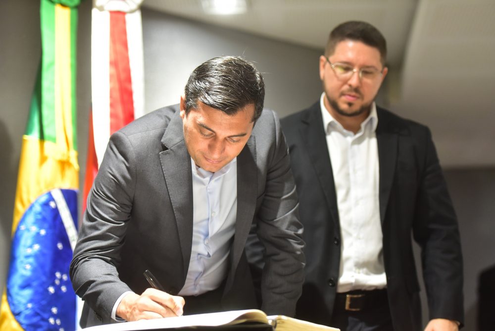 You are currently viewing Wilson Lima diz que encontrou rombo de R$ 2,3 bilhões nas finanças do Estado