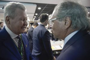 Read more about the article Paulo Guedes garante Zona Franca de Manaus em encontro com prefeito Arthur Neto