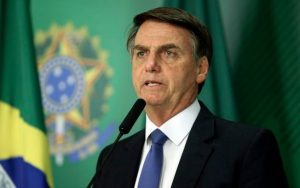 Read more about the article Bolsonaro anuncia 1 milhão de doses da vacina contra o H1N1 para o Amazonas