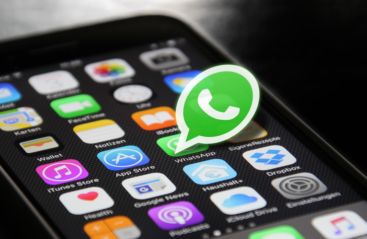 No momento, você está visualizando CNJ aprova utilização do WhatsApp como ferramenta para intimações judiciárias