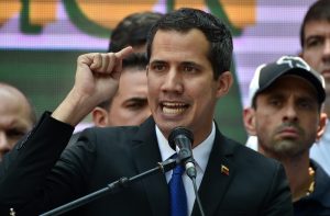 Read more about the article Guaidó convoca Venezuela para ‘maior marcha da história’ contra Maduro