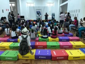 Leia mais sobre o artigo Projeto ‘Lê Pra Mim?’ reúne personalidades na Biblioteca Pública em Manaus
