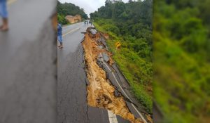 Read more about the article Rodovia BR-174 cede durante chuva e trecho é interditado