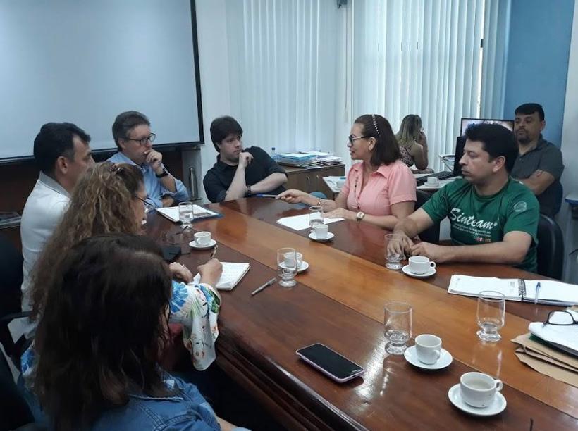 You are currently viewing Após reunião, segue impasse entre professores e governo no Amazonas