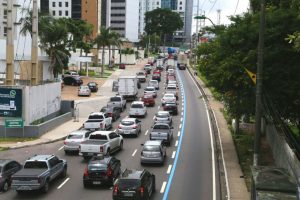 Read more about the article Prefeitura de Manaus libera tráfego na Faixa Azul da Avenida Mário Ypiranga