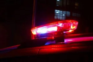 Leia mais sobre o artigo Homem bêbado tenta matar sogra e enteada a facadas e é preso, em Manaus