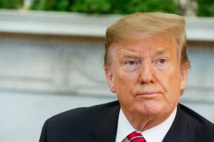 Leia mais sobre o artigo Trump diz que ataques a petroleiros “têm a assinatura” do Irã