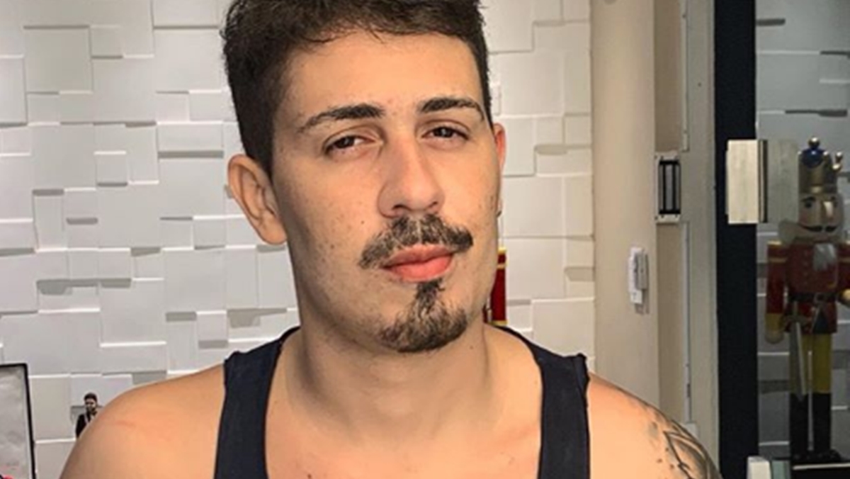No momento, você está visualizando Carlinhos Maia quebra silêncio sobre briga com Kaká Diniz