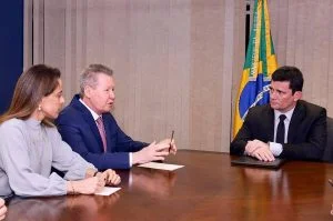 Leia mais sobre o artigo Prefeito Arthur Neto reúne com ministro Sérgio Moro em busca de parcerias para Manaus