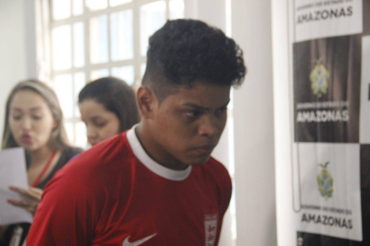You are currently viewing Homem é preso suspeito de estuprar menina que conheceu por aplicativo de mensagens em Manaus