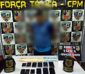 Read more about the article Homem é preso suspeito de roubo e estava portando 12 aparelhos celulares