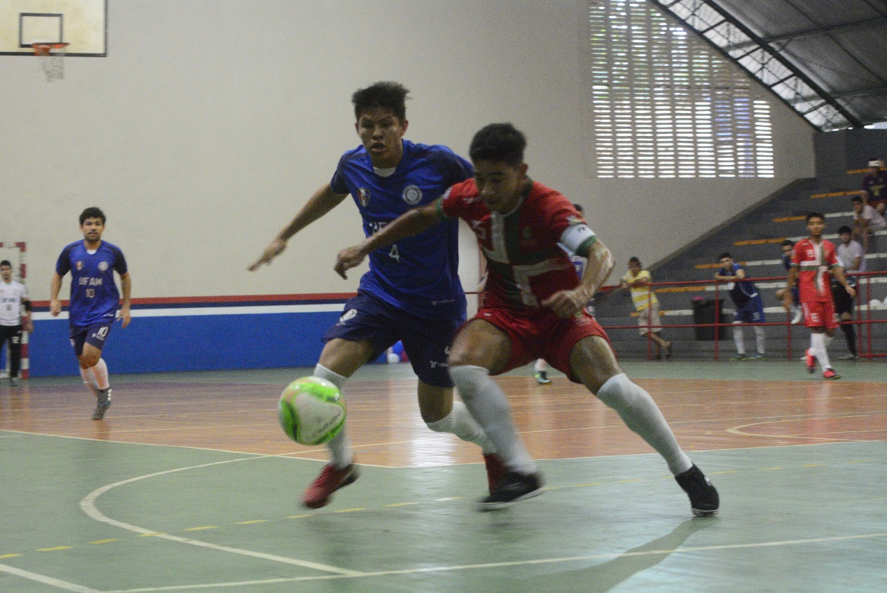 You are currently viewing Futsal, handebol e vôlei movimentam as quadras da Vila Olímpica pelos Jogos Universitários do Amazonas