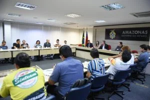 Leia mais sobre o artigo Governo do AM propõe reposição salarial de 4,73% a profissionais da educação
