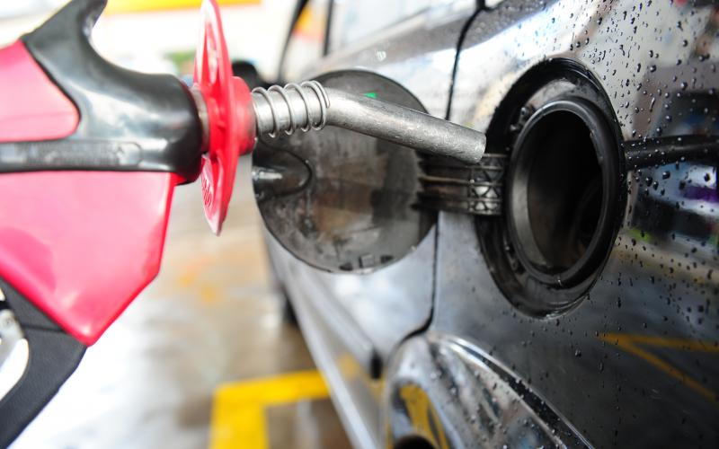 You are currently viewing Motoristas denunciam posto de combustível por vender gasolina misturada com água em Manaus