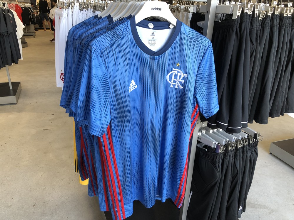 You are currently viewing Terceira camisa do Flamengo encalha nas lojas