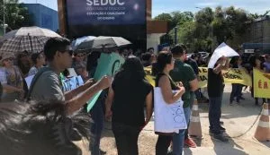 Leia mais sobre o artigo Professores realizam assembleias para analisar proposta do governo sobre aumento salarial no AM