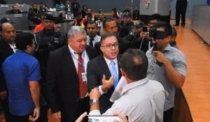 Leia mais sobre o artigo Audiência que regulamenta transporte por Apps termina em confusão em Manaus