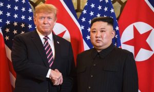 Read more about the article Trump diz que continua tendo “confiança” em Kim Jong-un