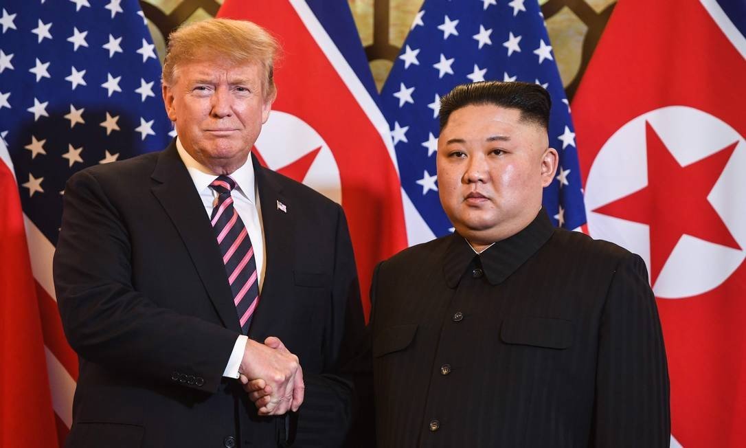 You are currently viewing Trump diz que continua tendo “confiança” em Kim Jong-un