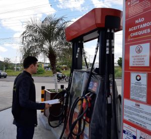 Read more about the article Prefeitura intensifica autuações contra o preço abusivo da gasolina