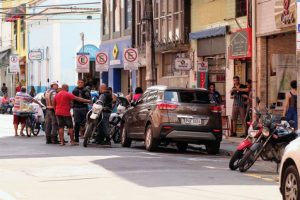 Read more about the article Homem é morto a tiros em frente à Biblioteca Pública, no Centro de Manaus