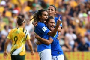 Leia mais sobre o artigo Seleção feminina pode garantir classificação com apenas um empate contra a Itália, nesta terça-feira (18)