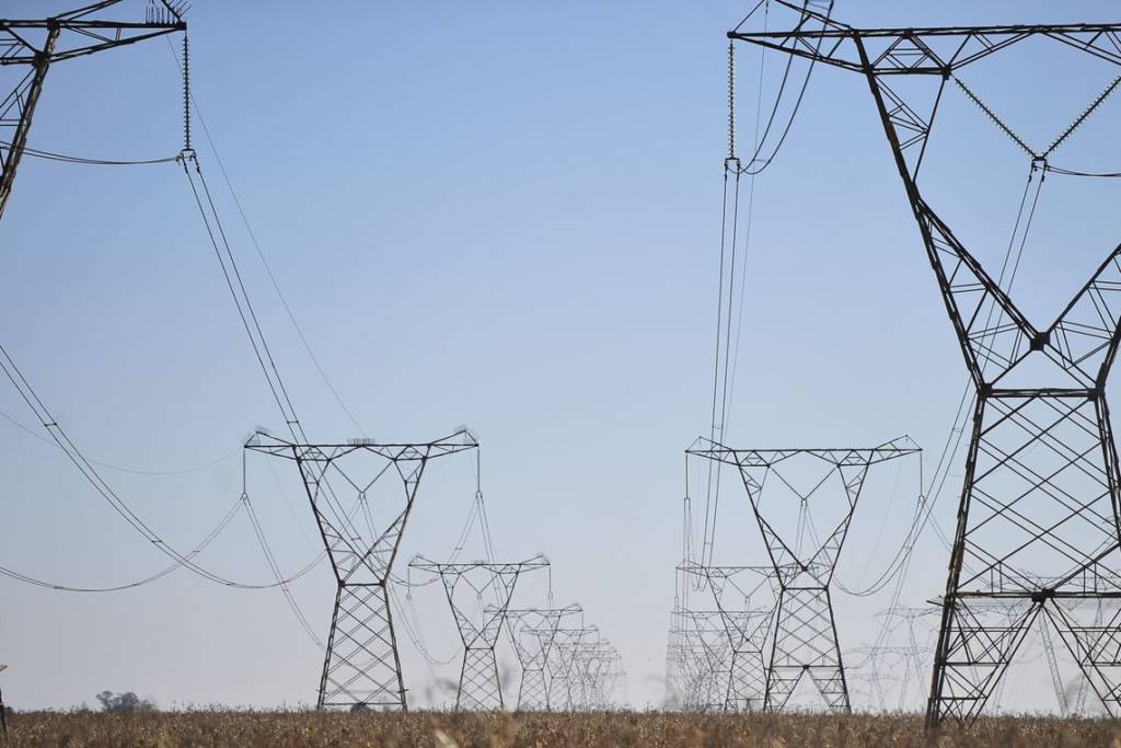 You are currently viewing Aneel define bandeira amarela nas contas de energia de julho