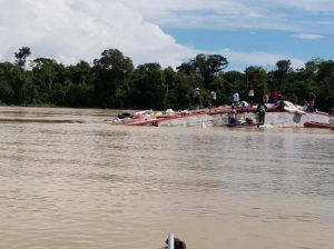 Read more about the article Tragédia: Barco afunda perto da comunidade Bacada, em Carauari e tem 6 desaparecidos