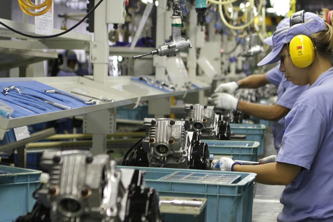 No momento, você está visualizando Produção industrial cresce 0,3% de março para abril