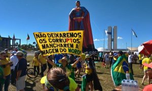 Read more about the article Manifestantes se reúnem em atos de apoio ao ministro Moro, à Lava-Jato e ao governo Bolsonaro