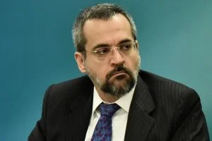 Leia mais sobre o artigo MEC encontra contratos irregulares que totalizam R$ 178 milhões