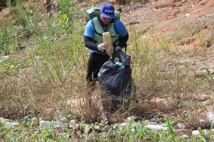 Read more about the article Voluntários participam do projeto Grito d´Água para limpeza de igarapé