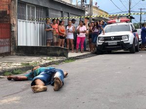 Read more about the article Suposto assaltante é morto e namorada é presa pela polícia, em Manaus