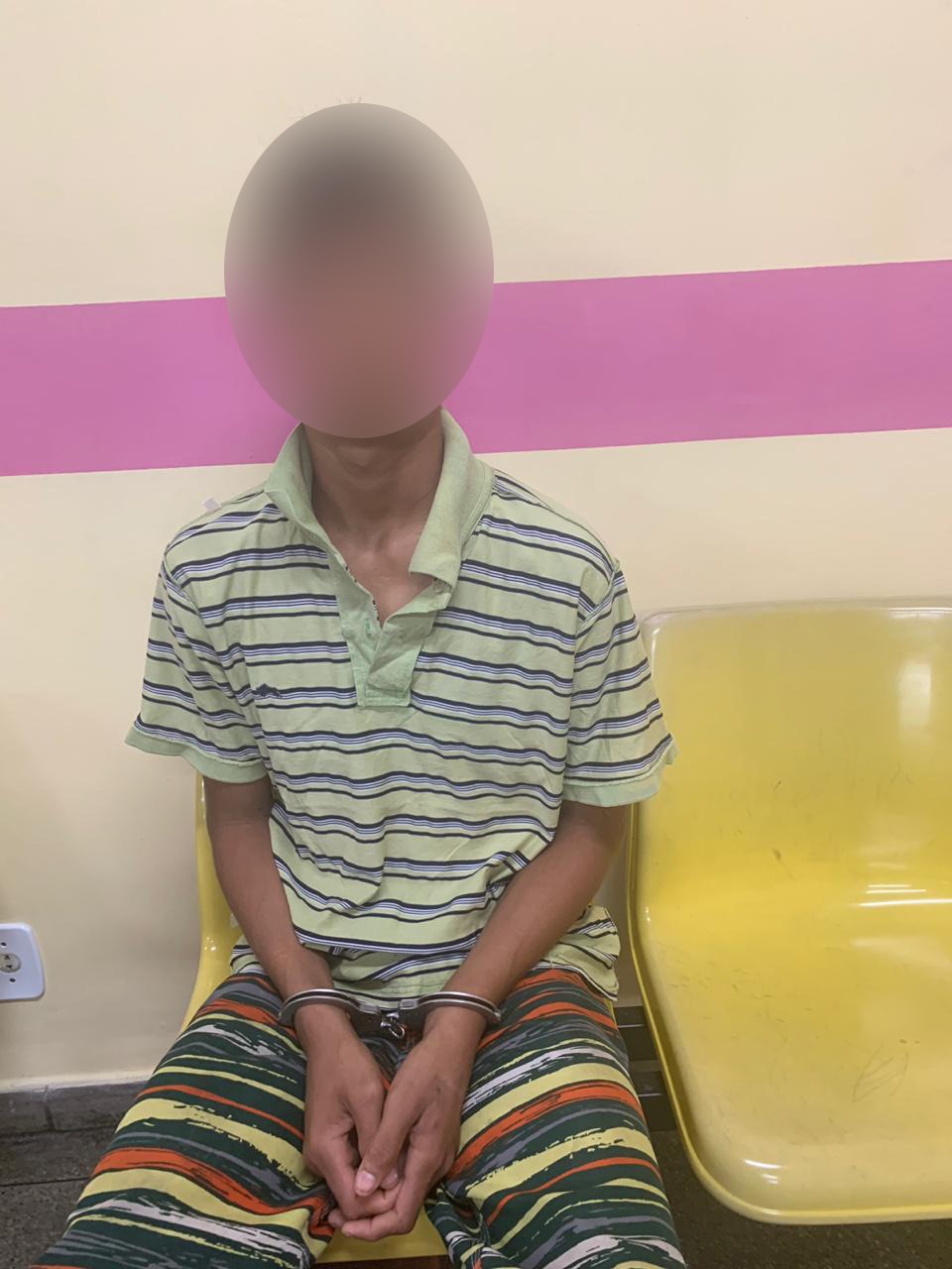 You are currently viewing Polícia Civil prende jovem por descumprir medidas protetivas concedidas pela Justiça, em benefício da avó e tia dele