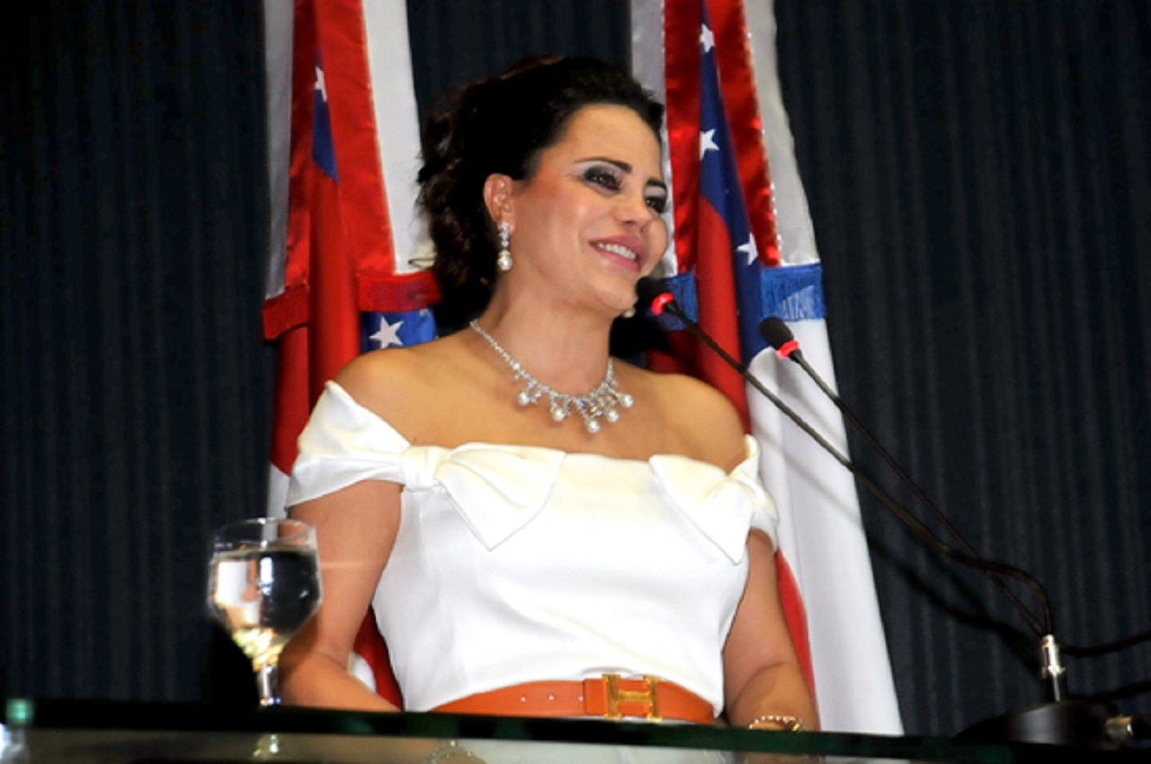 You are currently viewing Ex-primeira dama do Amazonas, Nejmi Aziz está presa na sede da PF
