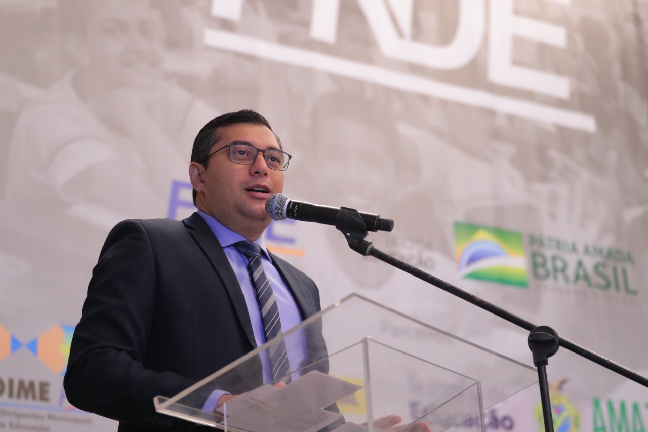 You are currently viewing Governador Wilson Lima vai retomar programas educacionais parados há mais de sete anos