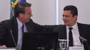 Read more about the article Não cabe a Moro decisão de destruir mensagens, diz Bolsonaro