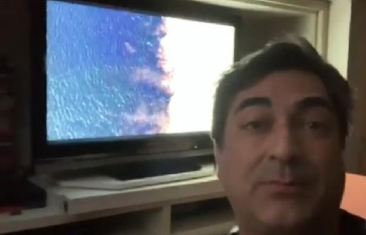 No momento, você está visualizando Zeca Camargo surpreende ao comentar série “Bandidos na TV”