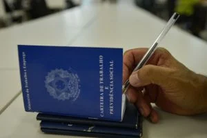 Leia mais sobre o artigo Abono do PIS/Pasep começa a ser pago na próxima quinta-feira