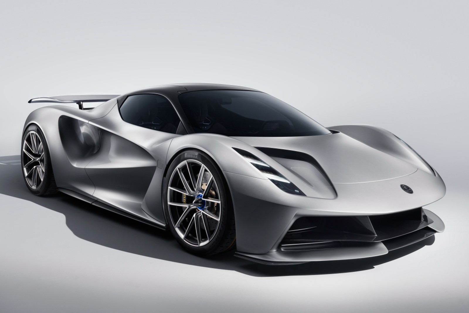 No momento, você está visualizando Hiperesportivo elétrico de 2.000 cavalos é o carro de rua mais potente do mundo