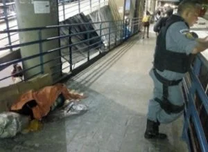 Leia mais sobre o artigo Mulher é encontrada morta dentro do Terminal 4, em Manaus
