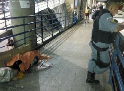 You are currently viewing Mulher é encontrada morta dentro do Terminal 4, em Manaus